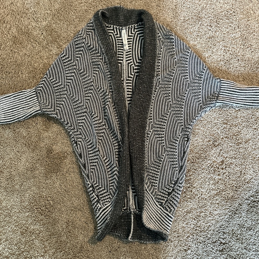 Aeropostale Black and White Shrug with Geometric Design